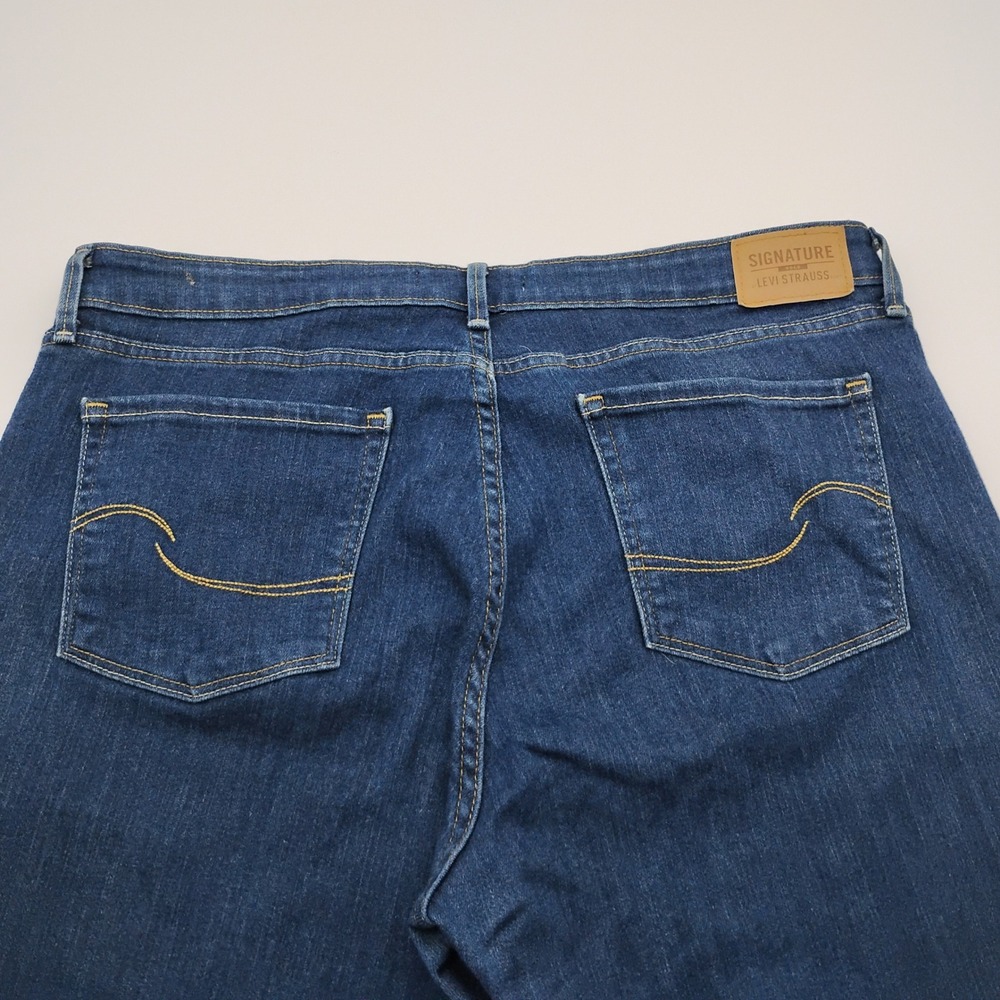Signature by Levi Strauss Gold Label Mid-Rise Straight Jeans Blue 16M 94442-0080 - Picture 11 of 14